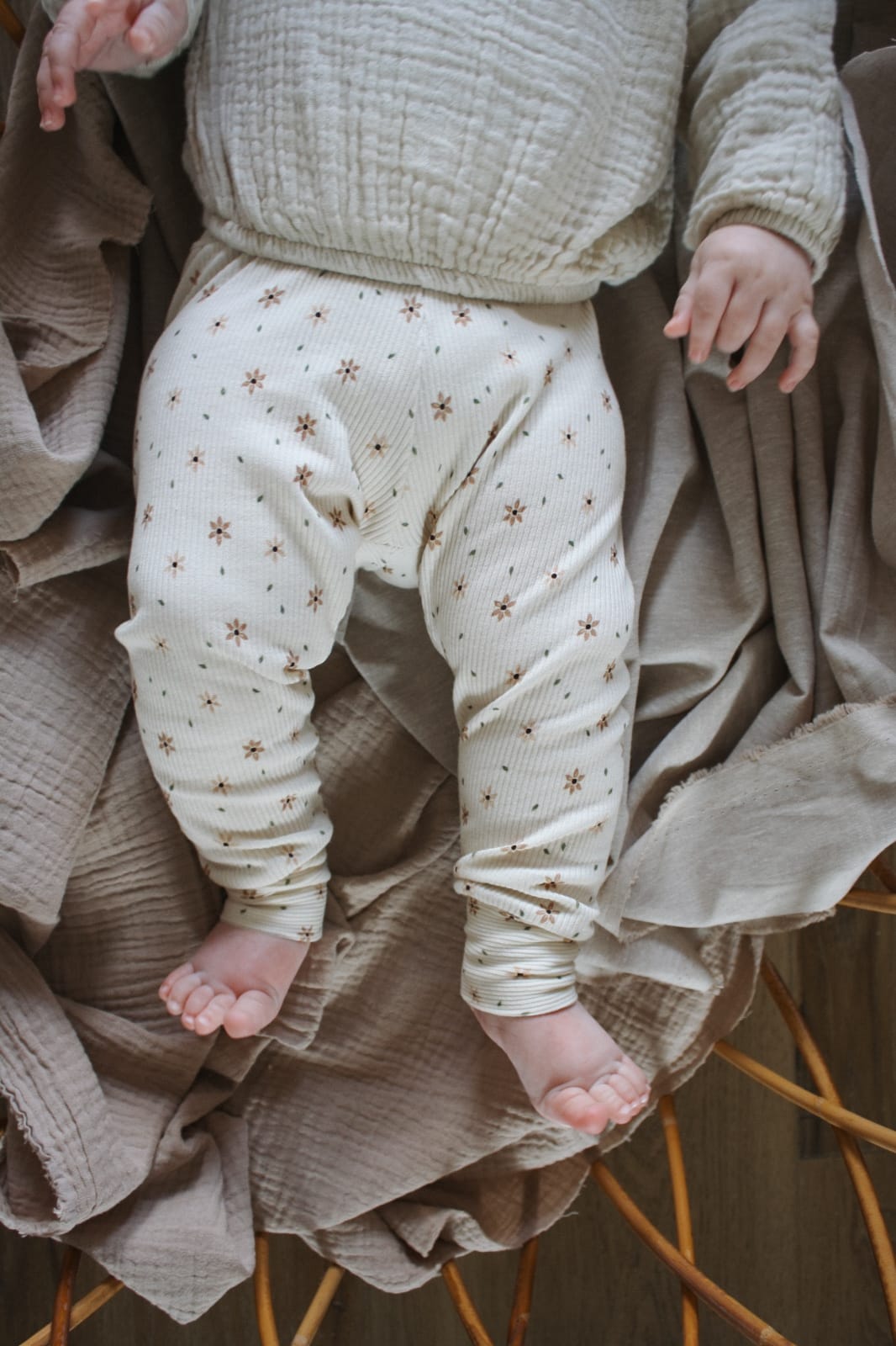 veilige handgemaakte baby legging voor gevoelige huid