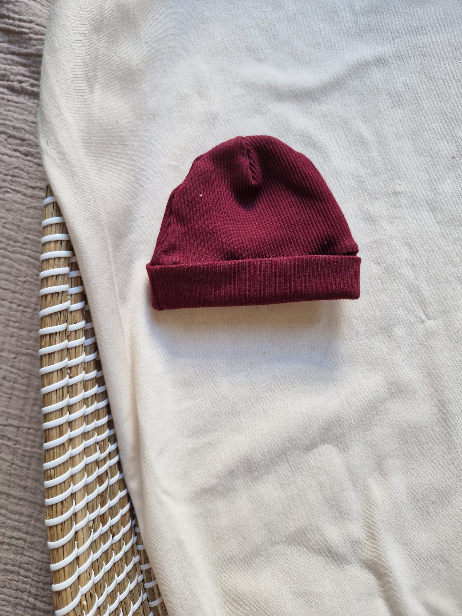 Babymutsje rib | bordeaux